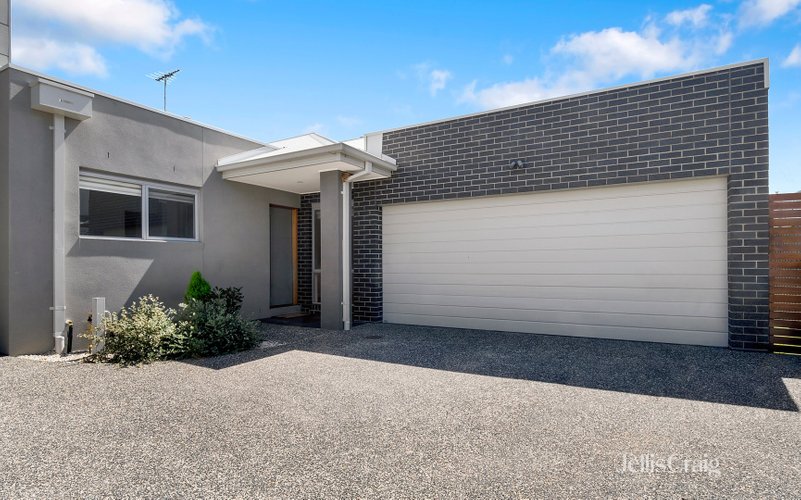 2/142 Blackshaws Road South Kingsville 3015