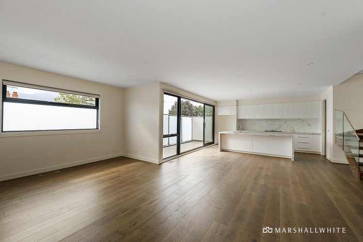 2/142 Princess Street