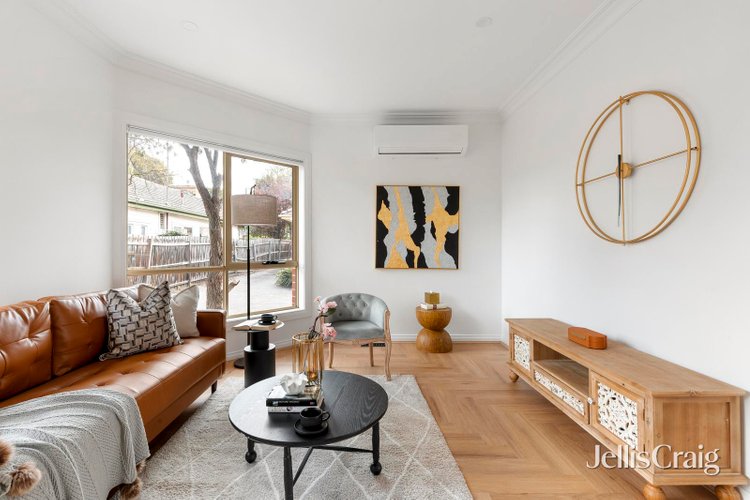 2 143 Rathcown Road Reservoir 3073