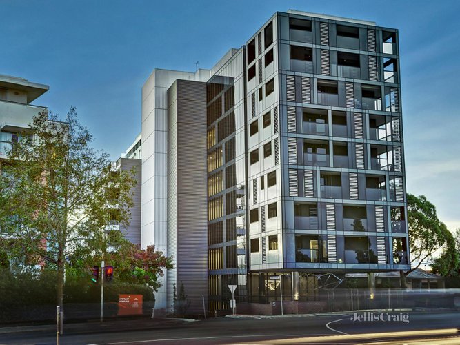 214 5 Sovereign Point Court Doncaster 3108