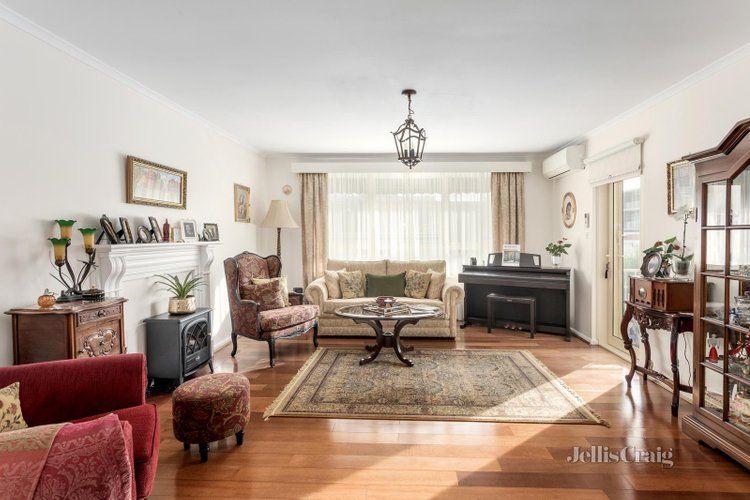 2 1452 Malvern Road Glen Iris 3146