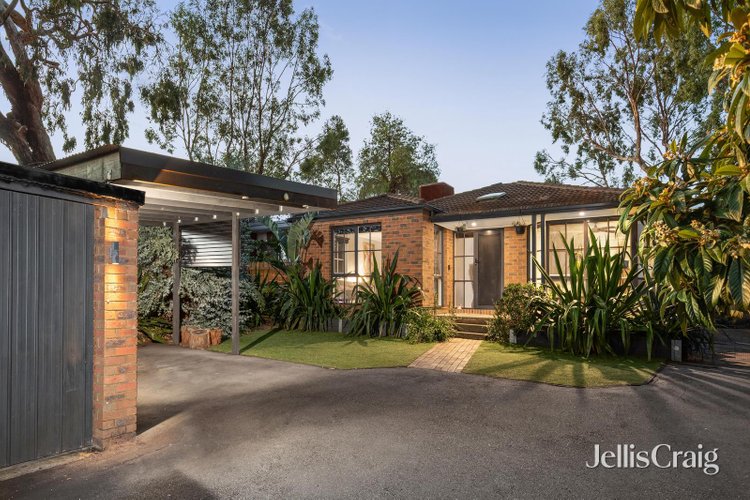 2 148 Nell Street Greensborough 3088