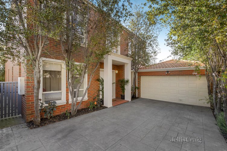 2/1498 Malvern Road Glen Iris 3146