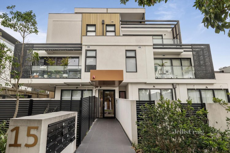 2 15 Bent Street Bentleigh 3204