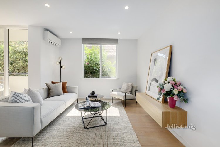 2 15 Denbigh Road Armadale 3143