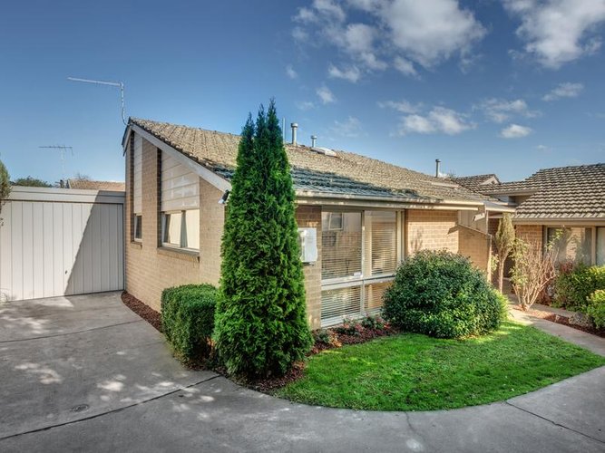 2 15 Elizabeth Street Doncaster East 3109
