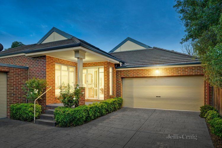 2/15 Osburn Avenue Balwyn North 3104