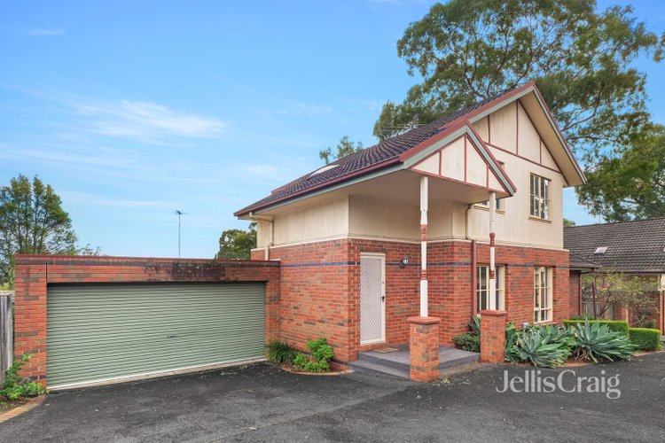 2/15 River Street Briar Hill 3088