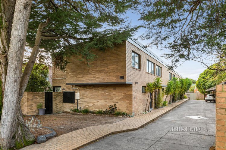 2 1541 Malvern Road Glen Iris 3146
