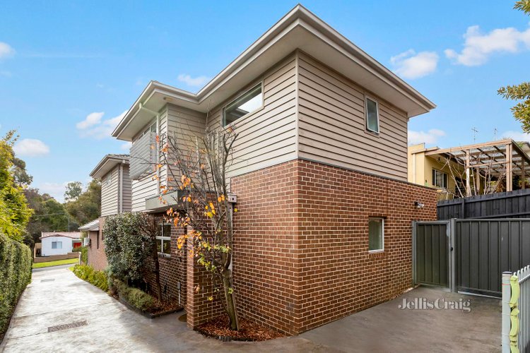 2 157 Essex Street Pascoe Vale 3044