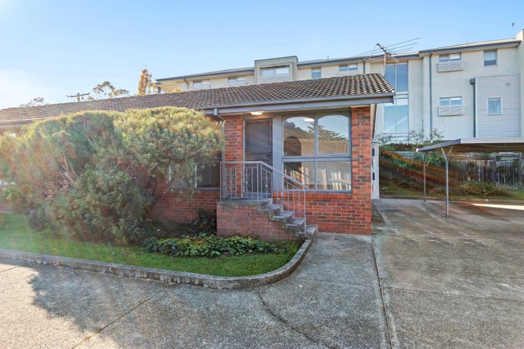 2/16-18 Landale Avenue  Croydon 3136
