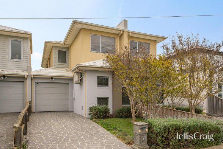 2 16 Andrews Street Spotswood 3015