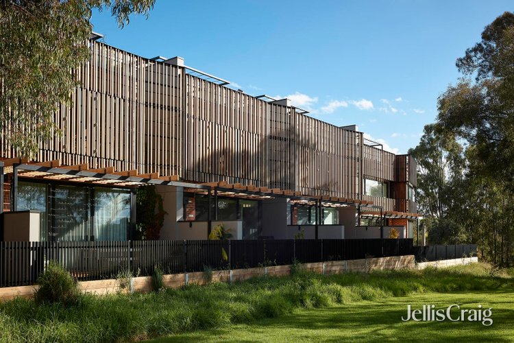 216 Beavers Road Northcote 3070