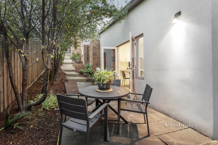 2 16 Boulton Court Greensborough 3088