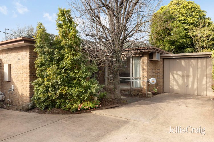 2 16 Cheviot Road Mount Waverley 3149