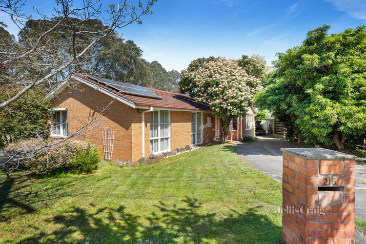 216 Greenwood Drive Bundoora 3083