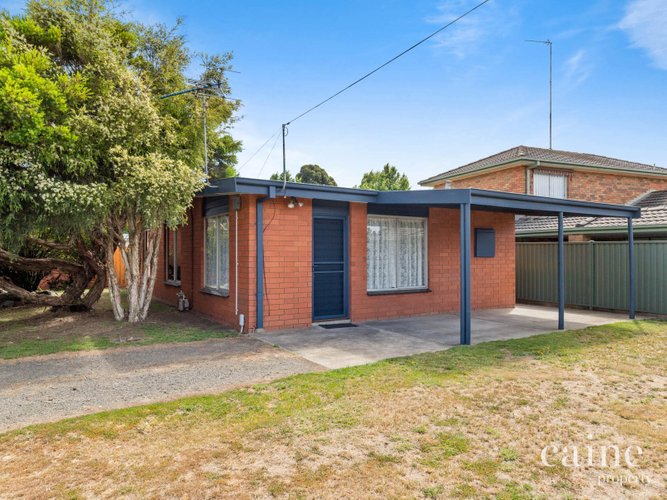 2 16 Lewis Court Sebastopol 3356