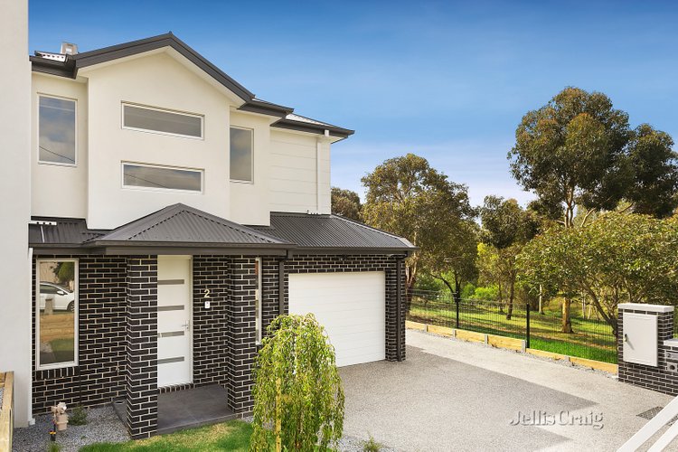 2/16 Riddell Street Westmeadows 3049