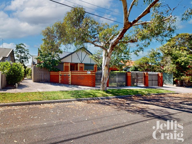 2/16 Turner Street  Moonee Ponds 3039