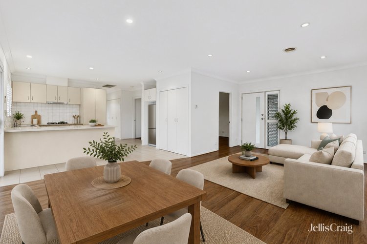 2/16 Wridgway Avenue Burwood 3125