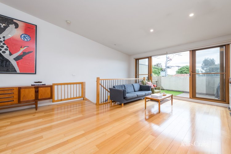2/165 Darebin Road Thornbury 3071