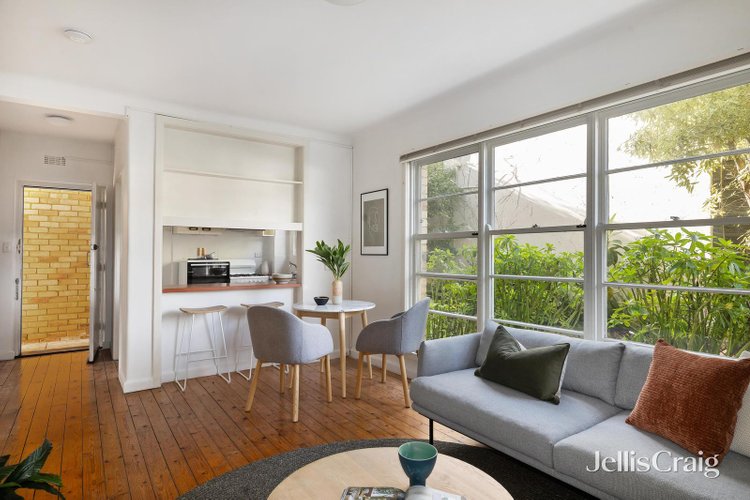 2 169 Ormond Road Elwood 3184