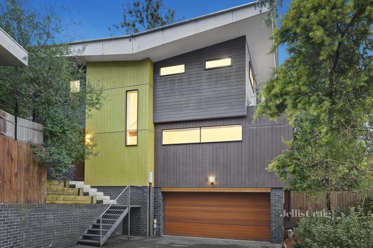 2 17 Dalmor Avenue Mitcham 3132