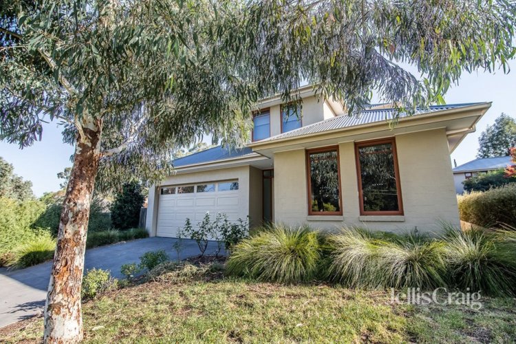 217 Mountain View Rd  Greensborough 3088