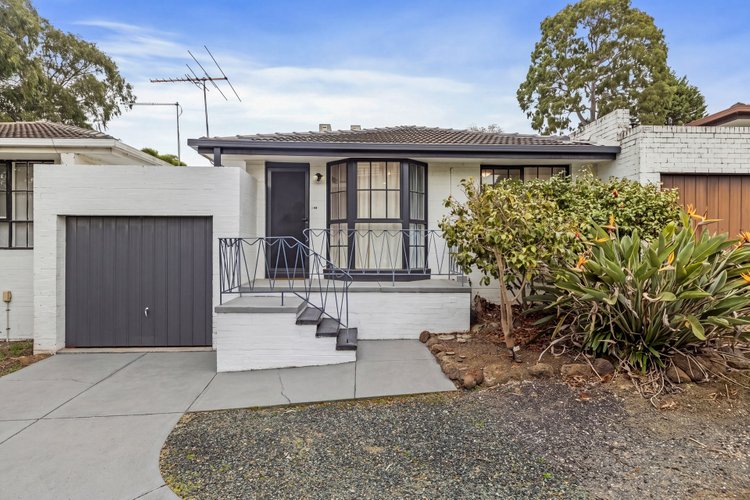 2/17 Percy Street Mitcham 3132