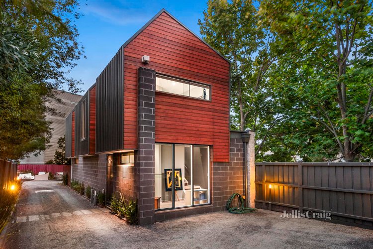2 17 Winifred Street Essendon 3040