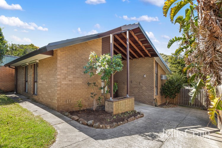 2/174 Waiora Rd  Rosanna 3084