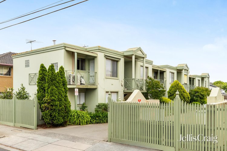 2 178-180 Victoria Street Brunswick 3056