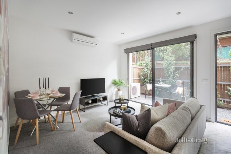 2 179 Riversdale Road Hawthorn 3122