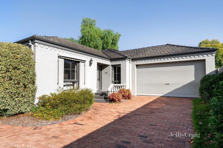 2 18 Allambee Avenue Camberwell 3124