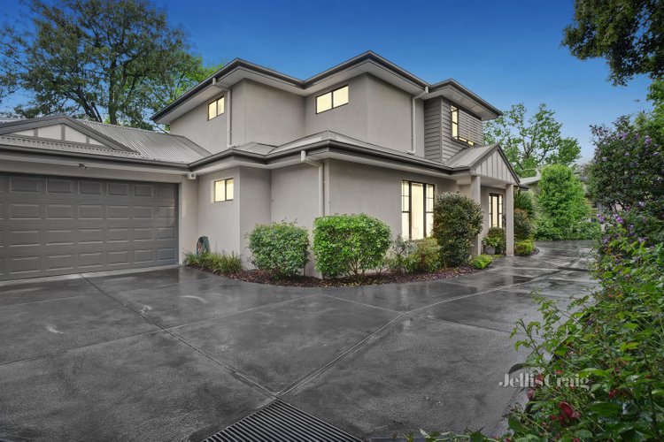2 18 Endeavour Street Mitcham 3132
