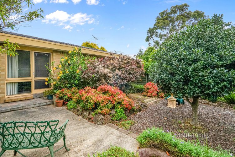 2 18 Kingston Street Mount Waverley 3149