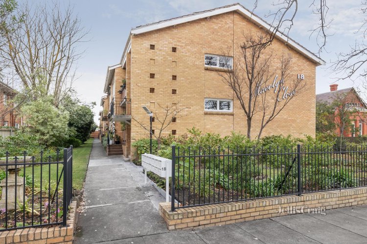 2 18 Mercer Road Armadale 3143