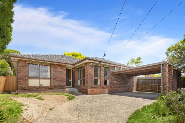 218 Outlook Drive Dandenong North 3175