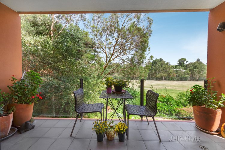 21/8 Wallen Road Hawthorn 3122