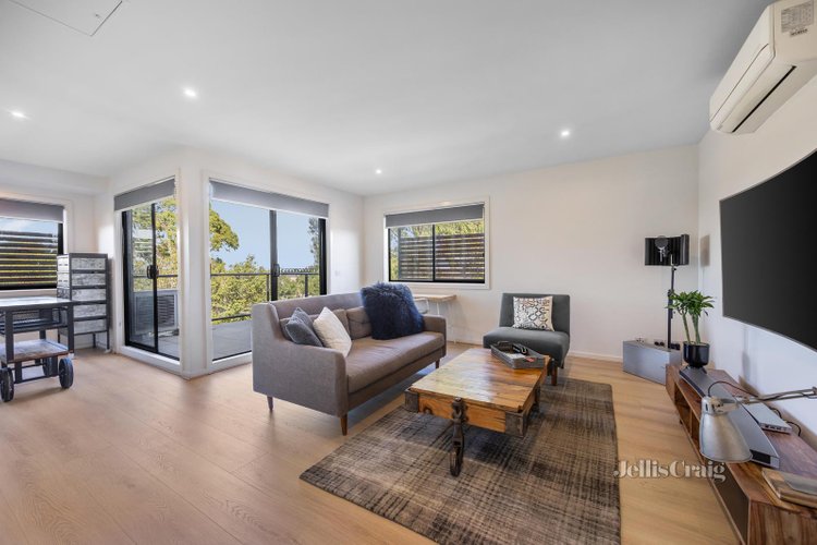 218 436-442 Huntingdale Road Mount Waverley 3149