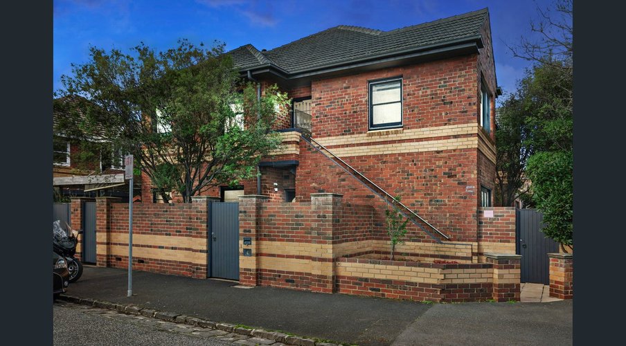 2/185 Ormond Road Elwood 3184