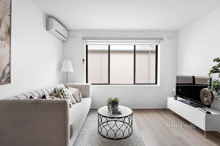 2 19 Barnett Street Kensington 3031