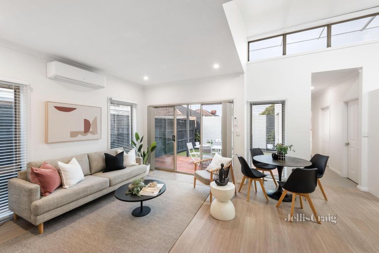 2 198 Jasper Road Bentleigh 3204