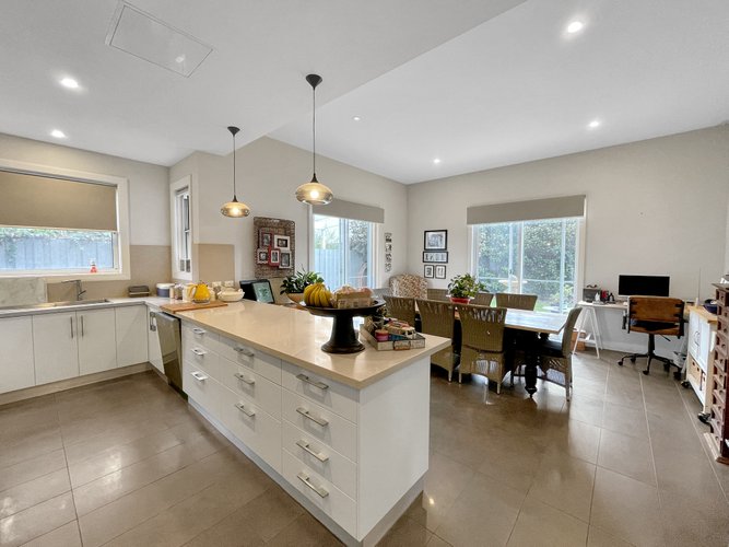 2/2 Alexandra Avenue Geelong 3220