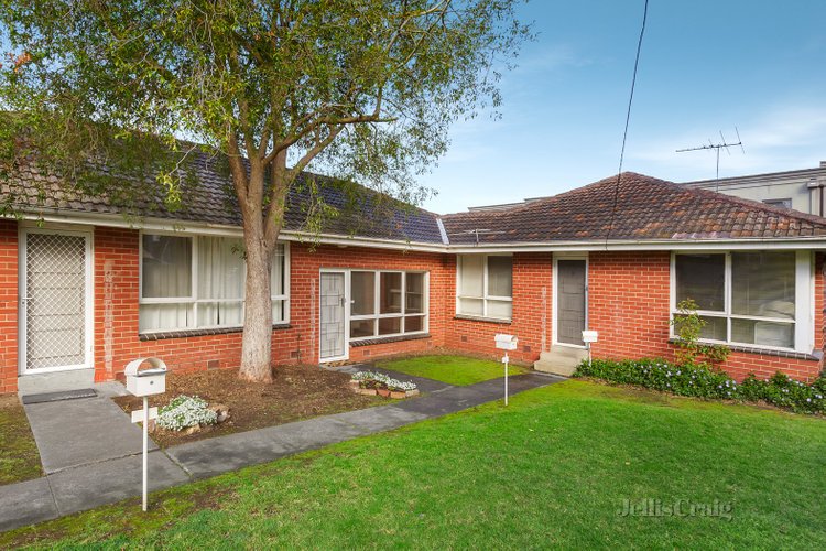 2/2 Arnott Street Mont Albert North 3129
