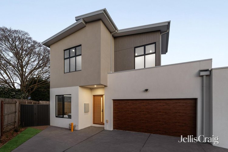 2 2 Bambra Court Doncaster East 3109