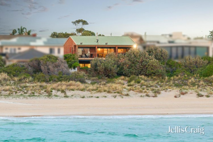 2 2 Chadwell Lane Chelsea 3196