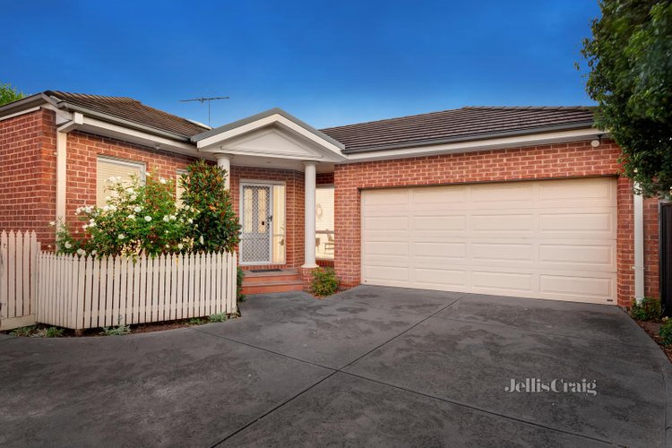 2 2 Eildon Road Ashwood 3147