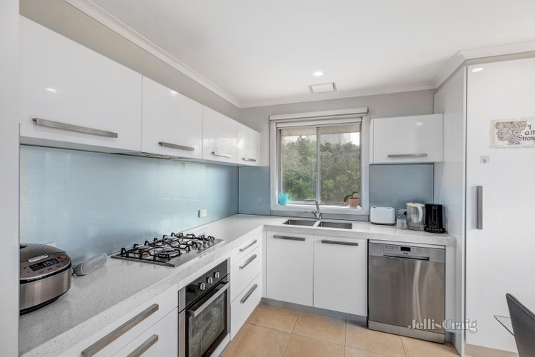 2 2 Feathertop Avenue Templestowe Lower 3107