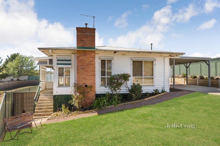 22 Freeman Street Castlemaine 3450